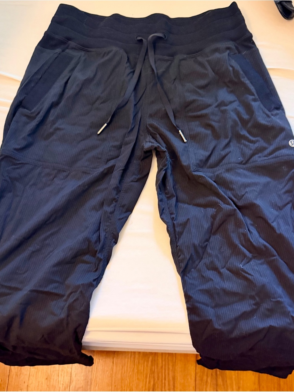 Lululemon women’s Black Drawstring Athletic Pants